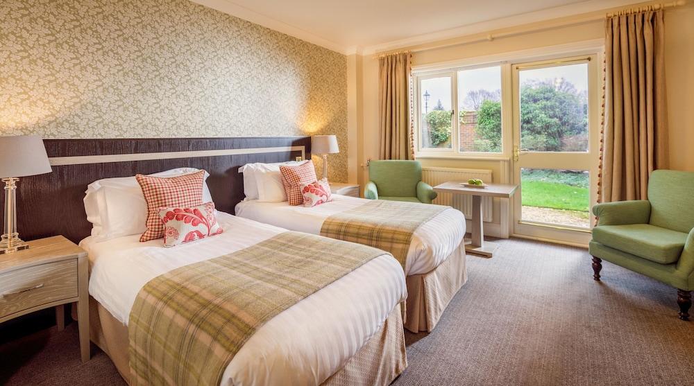 Careys Manor Hotel & Senspa Брокенхёрст Экстерьер фото